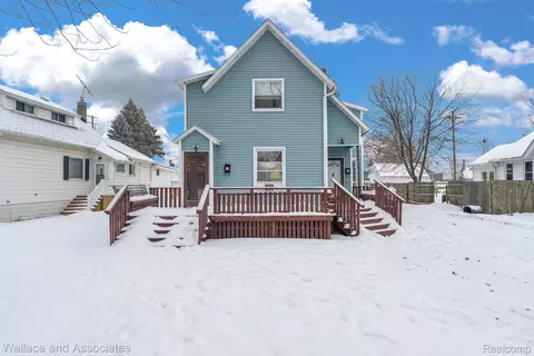 1918 7th, Port Huron, MI 48060