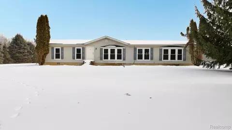 3220 N Summers Rd, Goodland, MI 48444