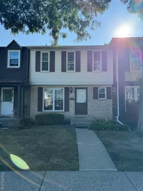 36311 Park Place Dr, Sterling Heights, MI 48310