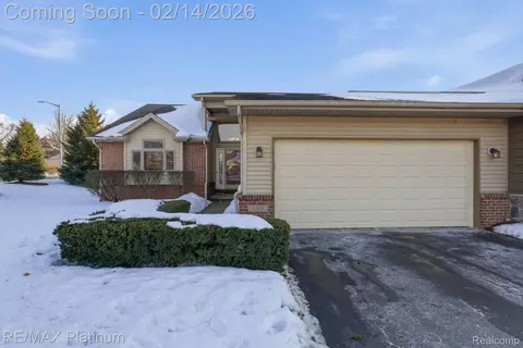1239 Cedarwood Dr, Brighton, MI 48116