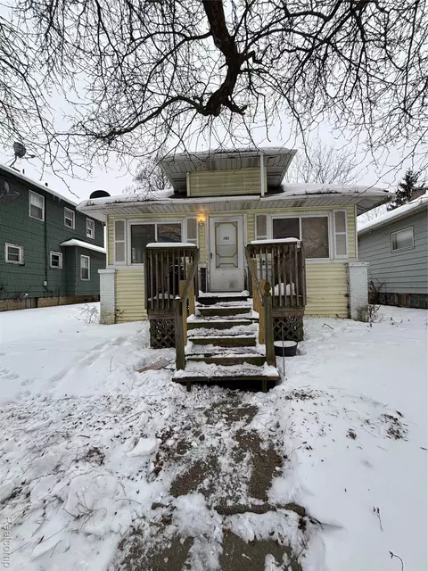 2805 Reynolds St, Flint, MI 48503