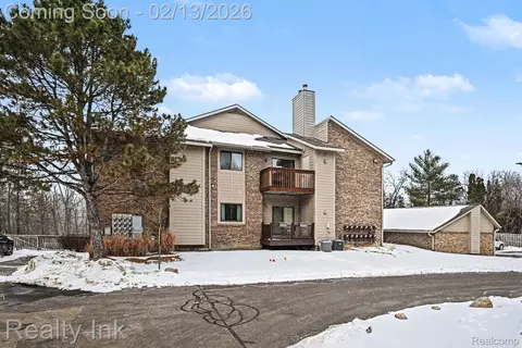 11797 Sycamore Dr #58, Plymouth, MI 48170