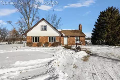 34575 31 Mile Rd, Lenox, MI 48050