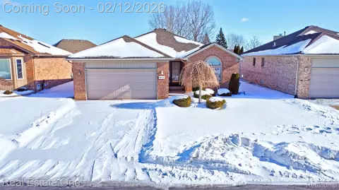 46536 Red River Dr, Macomb, MI 48044
