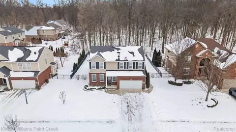 51768 Leshan Dr, Chesterfield, MI 48047