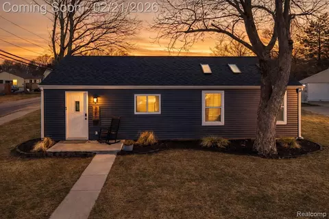 34590 Stellwagen St, Wayne, MI 48184