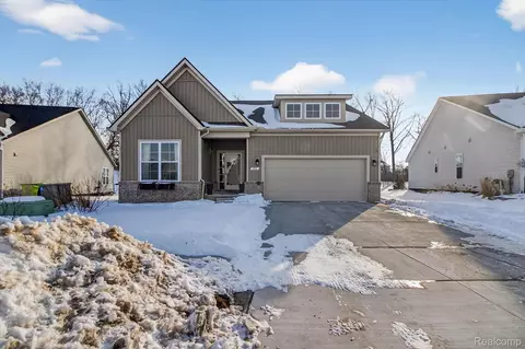 193 Coppice Way, White Lake, MI 48386