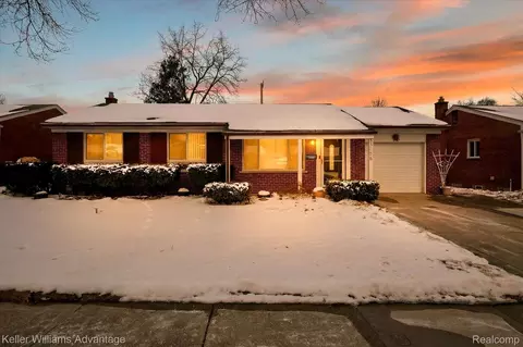 33086 Allen St, Livonia, MI 48154
