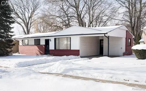43201 Penny Dr, Sterling Heights, MI 48314