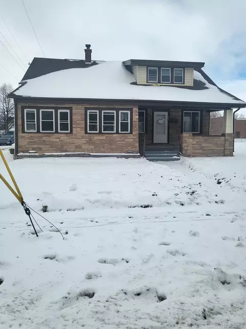 1401 Michigan Ave, Bay City, MI 48708