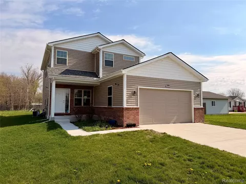 28855 Anchor Dr, Chesterfield, MI 48047