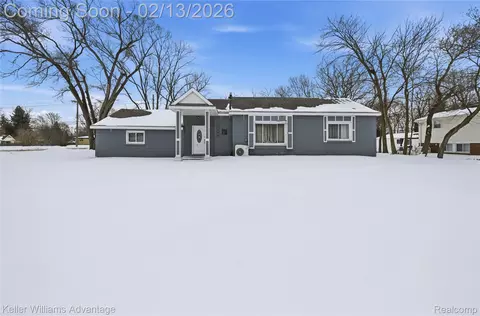 15990 Merriman Rd, Livonia, MI 48154