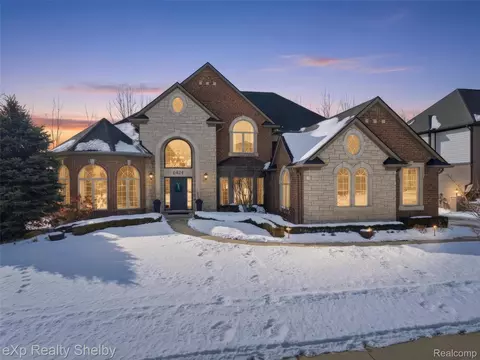 6424 Shadydale Dr, Shelby Township, MI 48316