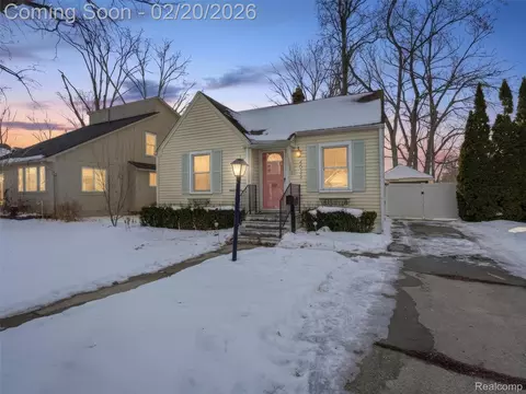 4033 Ellwood Ave, Berkley, MI 48072