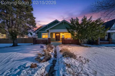 241 Moss St, Highland Park, MI 48203