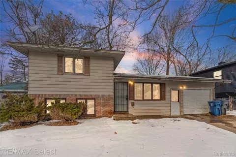 2709 Gamma Ln, Flint, MI 48506
