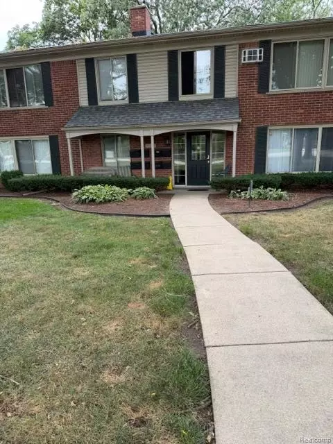 11410 Canal Rd #206, Sterling Heights, MI 48314