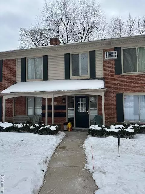 11410 Canal Rd #206, Sterling Heights, MI 48314