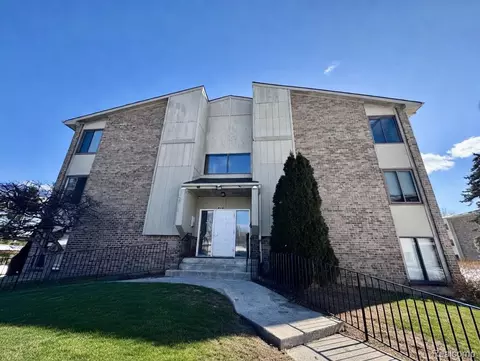 30515 14 Mile Rd #37, Farmington Hills, MI 48334