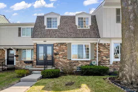 2134 Wickham St, Royal Oak, MI 48073