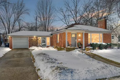 3115 Benjamin Ave, Royal Oak, MI 48073