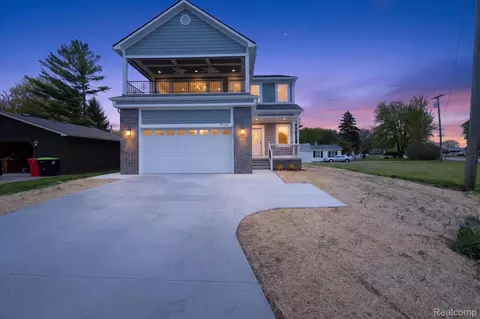 37235 Jefferson Ave, Harrison, MI 48045