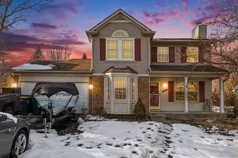 7843 Briarbrook Dr, Ypsilanti, MI 48197