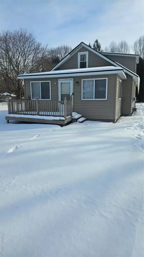 4392 E Coldwater Rd, Flint, MI 48506