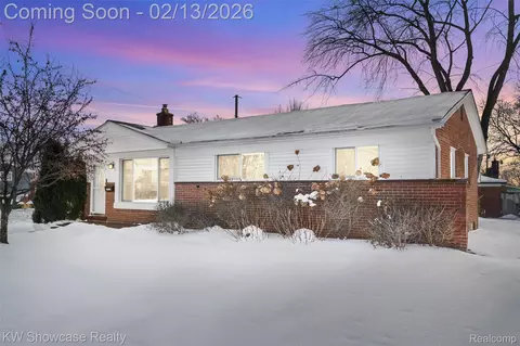 42011 Brentwood Dr, Plymouth, MI 48170