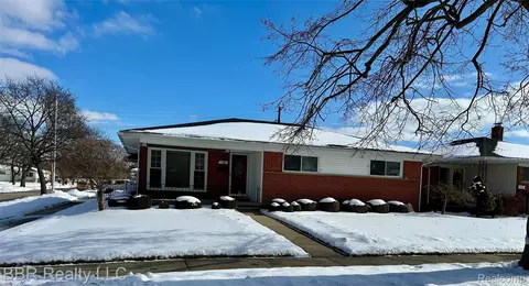 1905 Newman St, Trenton, MI 48183