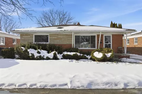 9290 Allen Rd, Allen Park, MI 48101
