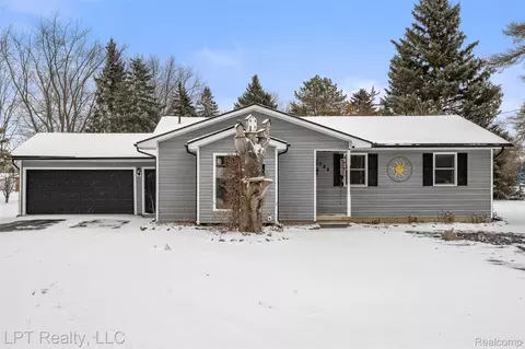 8088 Oreilly Cir, Davison, MI 48423