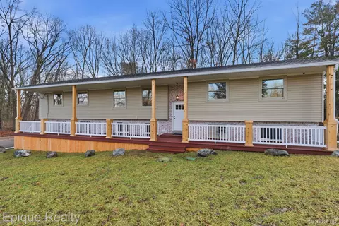 4563 Clifford Rd, Genoa, MI 48116