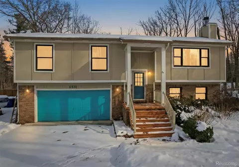 4531 Clifford Rd, Genoa, MI 48116
