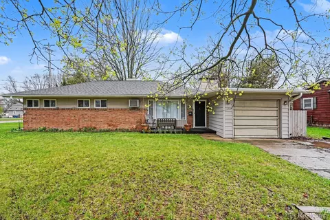 603 E Chelsea Cir, Davison, MI 48423