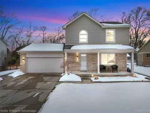 11721 Alois St, Livonia, MI 48150