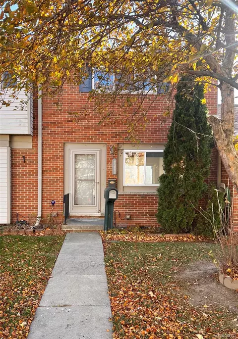 25681 Salem #85, Roseville, MI 48066