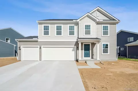 360 Hidden Riv W, Holly, MI 48442
