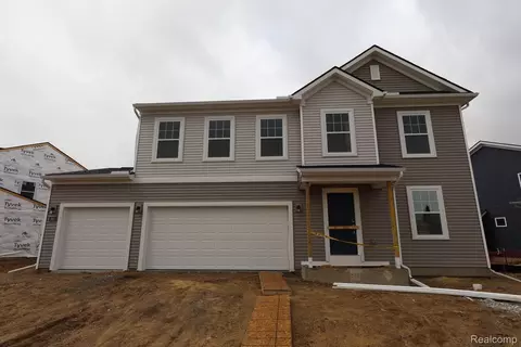 360 Hidden Riv W, Holly, MI 48442