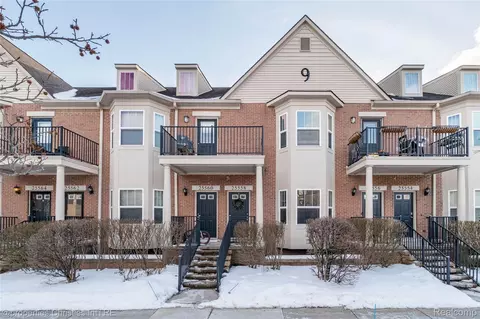 25558 Portico Ln, Novi, MI 48375