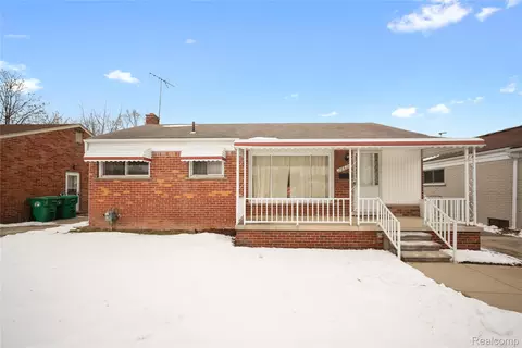 28620 Florence St, Garden City, MI 48135