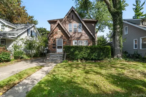 925 E 2nd St, Royal Oak, MI 48067