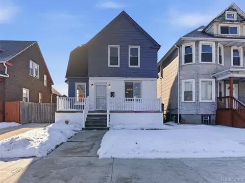 713 Clairmount St, Detroit, MI 48202