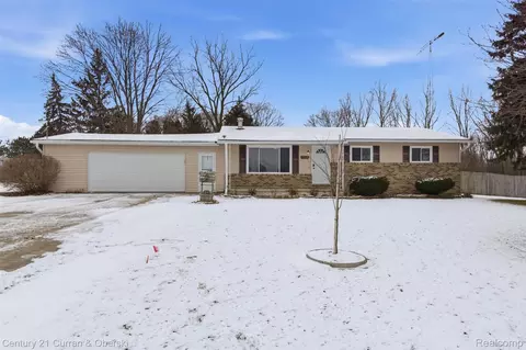 7960 Beard Rd, Burns, MI 48418