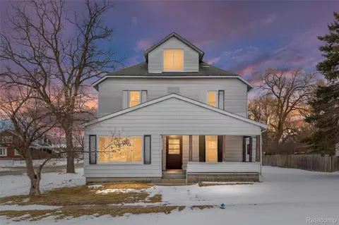 209 W Aldrich St W, Capac, MI 48014