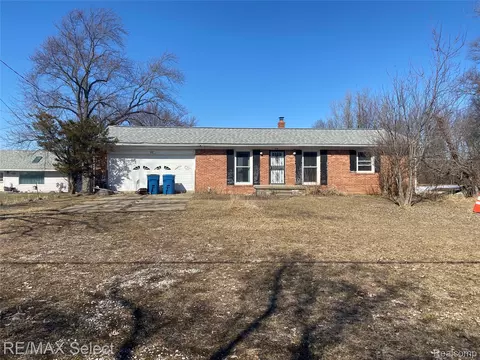 8126 Corunna Rd, Clayton, MI 48532