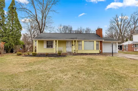 18925 Webster Ave, Southfield, MI 48076