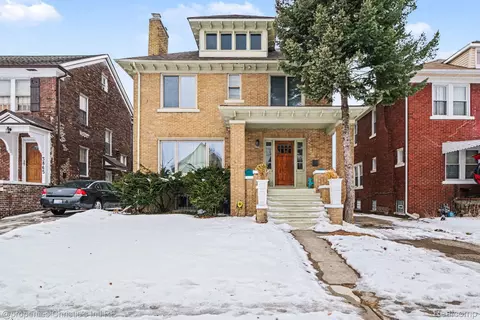 3873 Iroquois St, Detroit, MI 48214