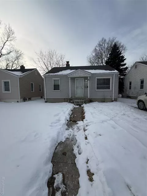 8411 Fielding St, Detroit, MI 48228