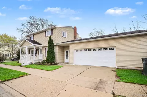 23225 Elaine St, Saint Clair Shores, MI 48080